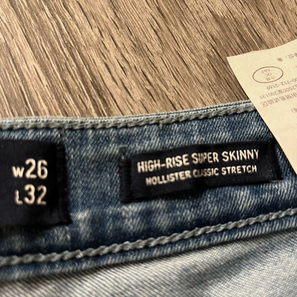 3L Ripped Jeans - Picture 7 of 7